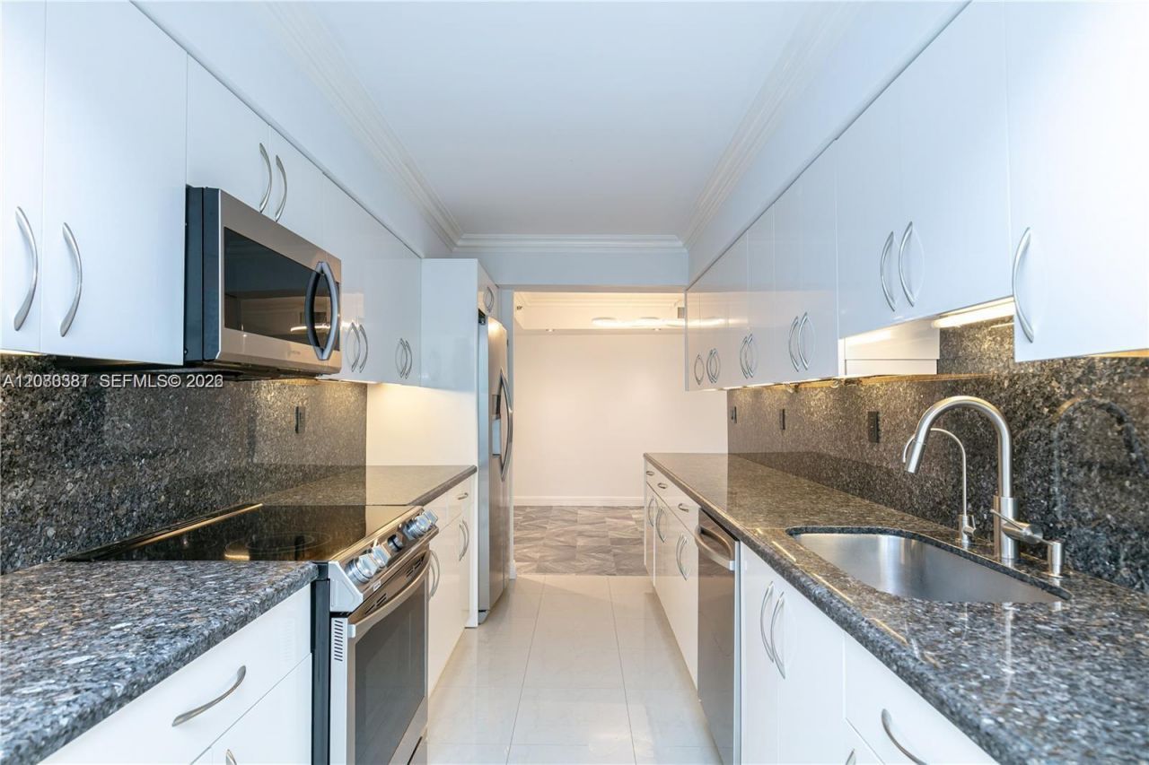 210 174th St , Unit 1201, Sunny Isles Beach, FL 33160 Photo
