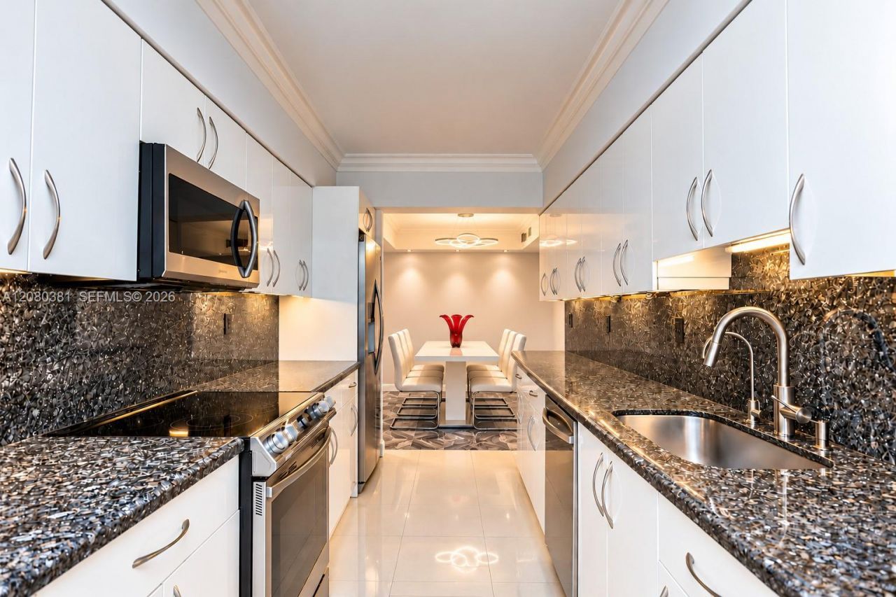 210 174th St, Unit 1201, Sunny Isles Beach, FL 33160 Photo