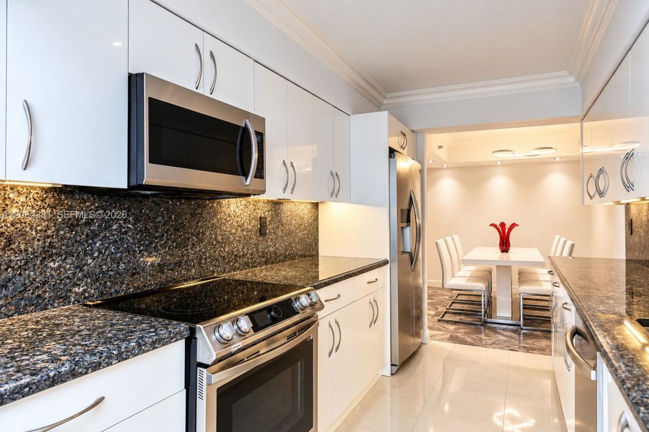210 174th St, Unit 1201, Sunny Isles Beach, FL 33160 Photo