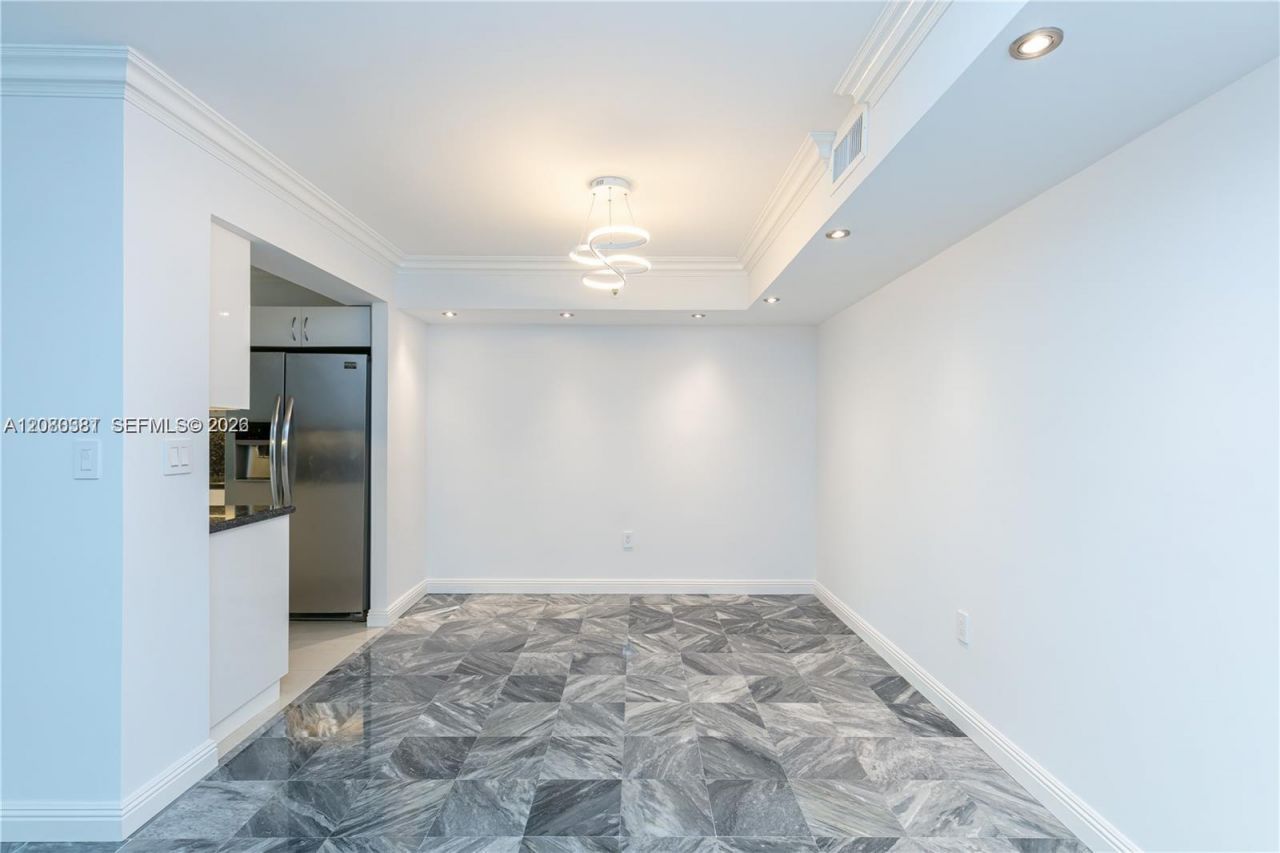 210 174th St , Unit 1201, Sunny Isles Beach, FL 33160 Photo