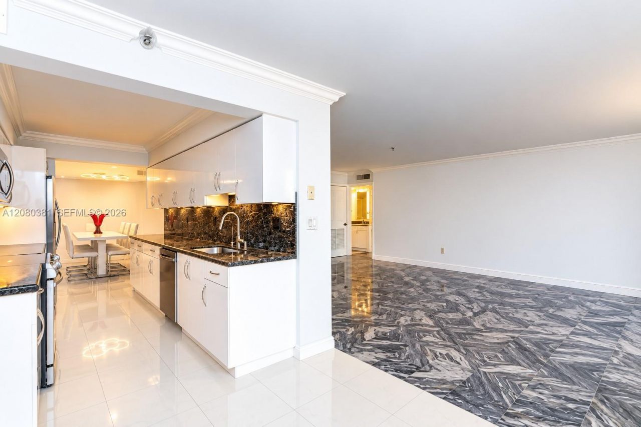 210 174th St, Unit 1201, Sunny Isles Beach, FL 33160 Photo
