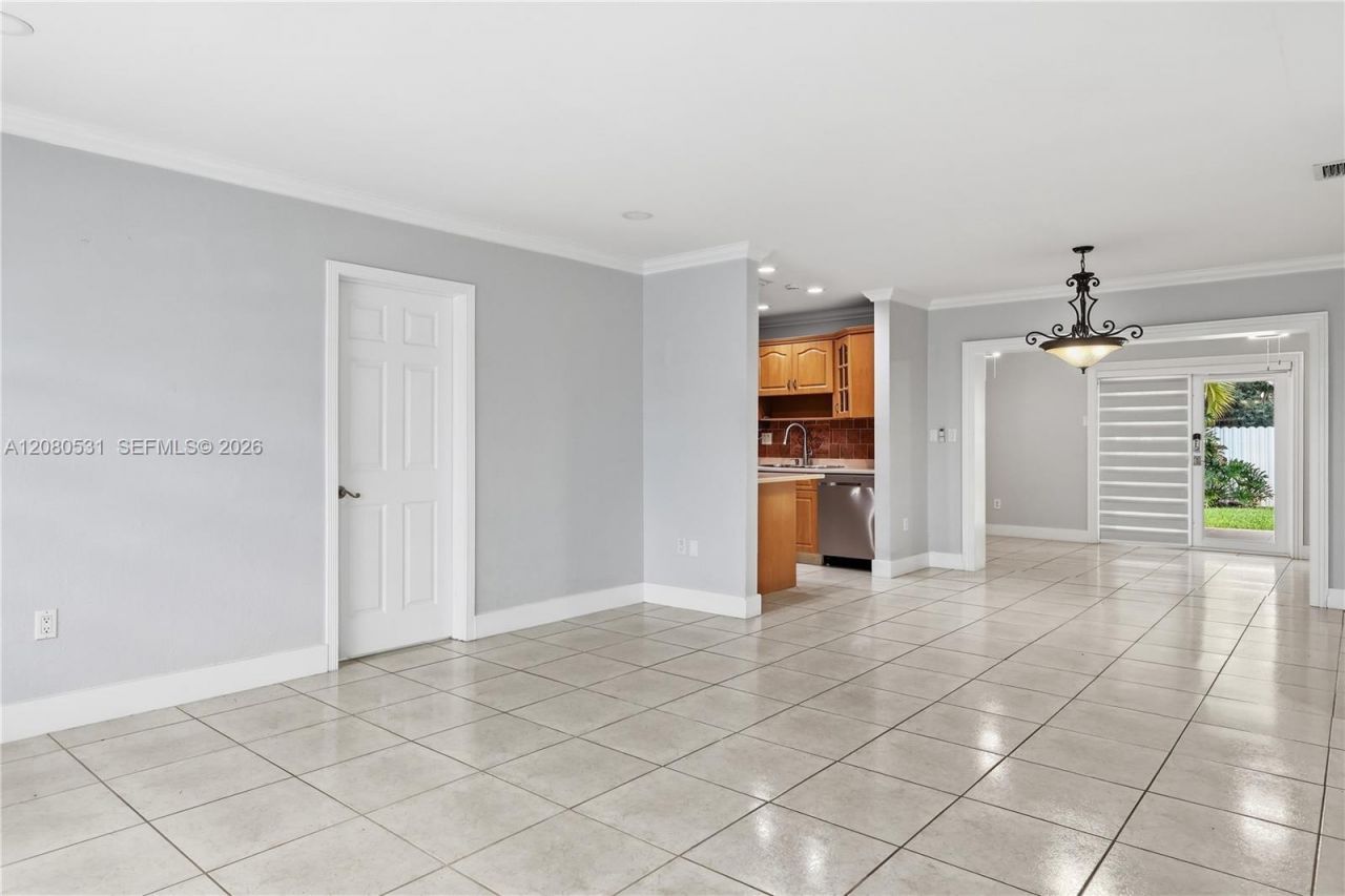 5505 W 14th Ln, Hialeah, FL 33012 Photo