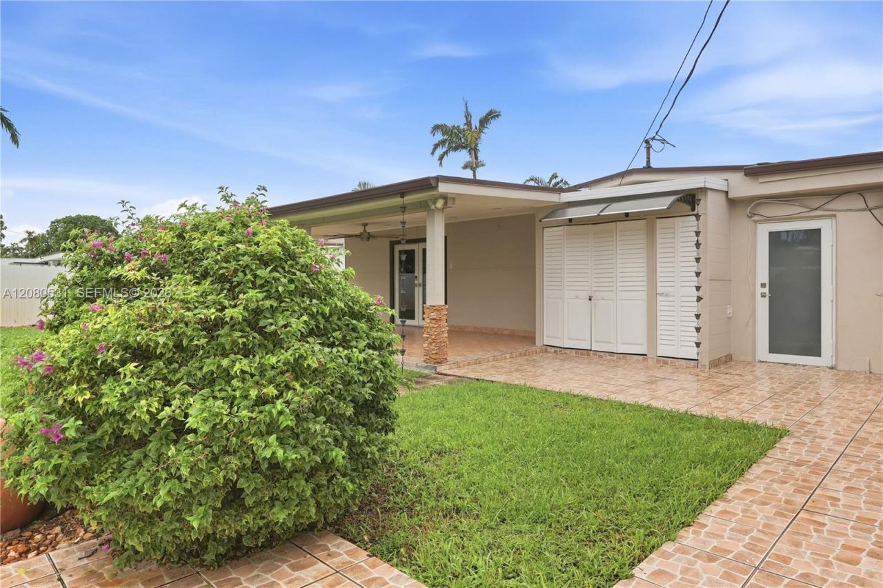 5505 W 14th Ln, Hialeah, FL 33012 Photo