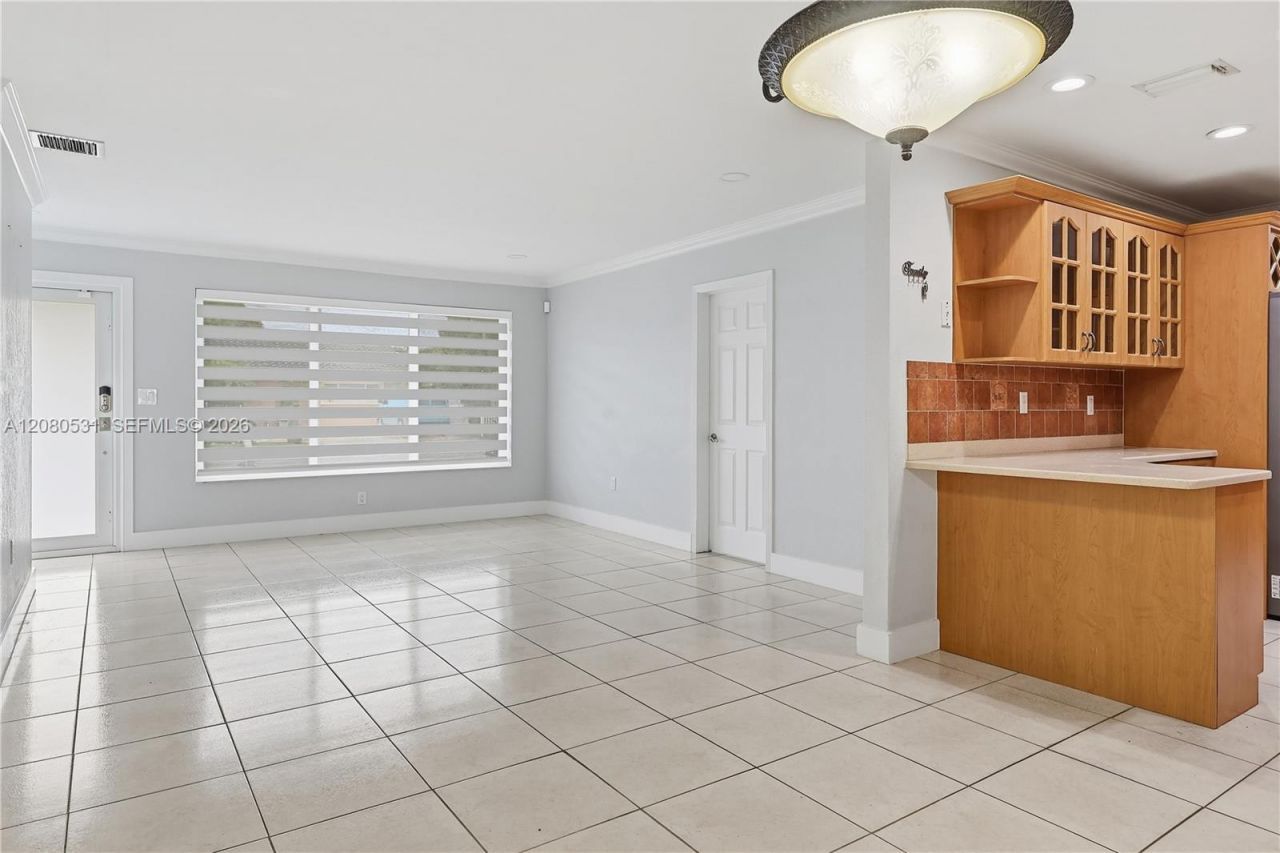 5505 W 14th Ln, Hialeah, FL 33012 Photo