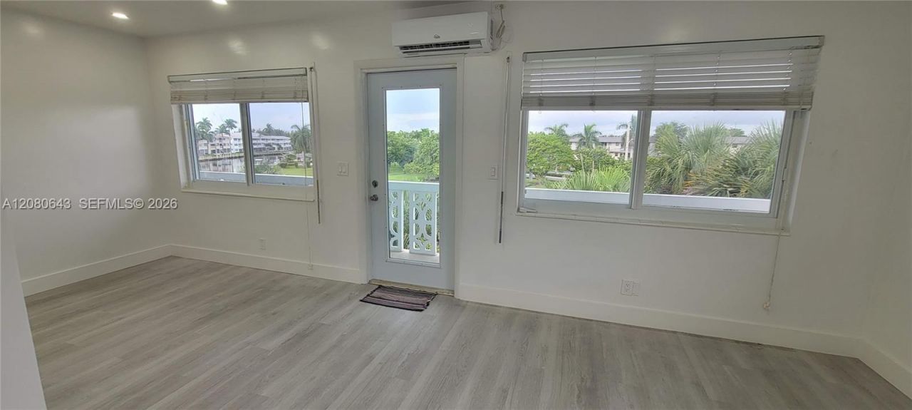 455 Golden Isles Dr , Unit 310, Hallandale Beach, FL 33009 Photo
