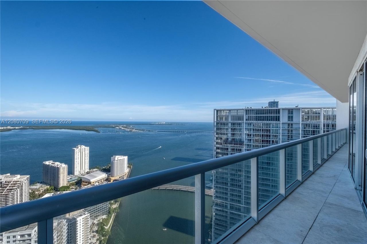 465 Brickell Ave, Unit PH5701, Miami, FL 33131 Photo