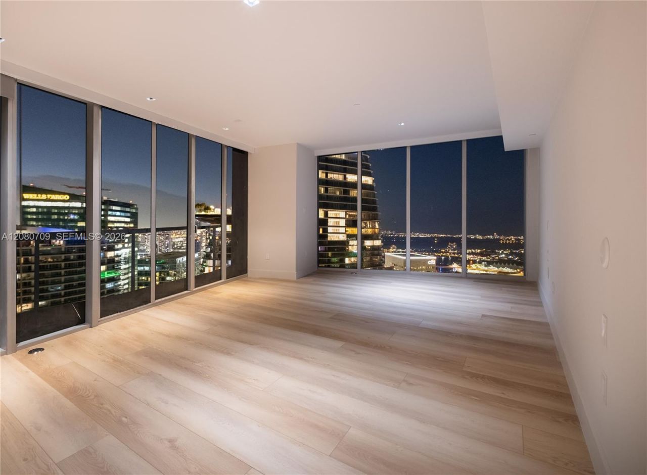 465 Brickell Ave, Unit PH5701, Miami, FL 33131 Photo