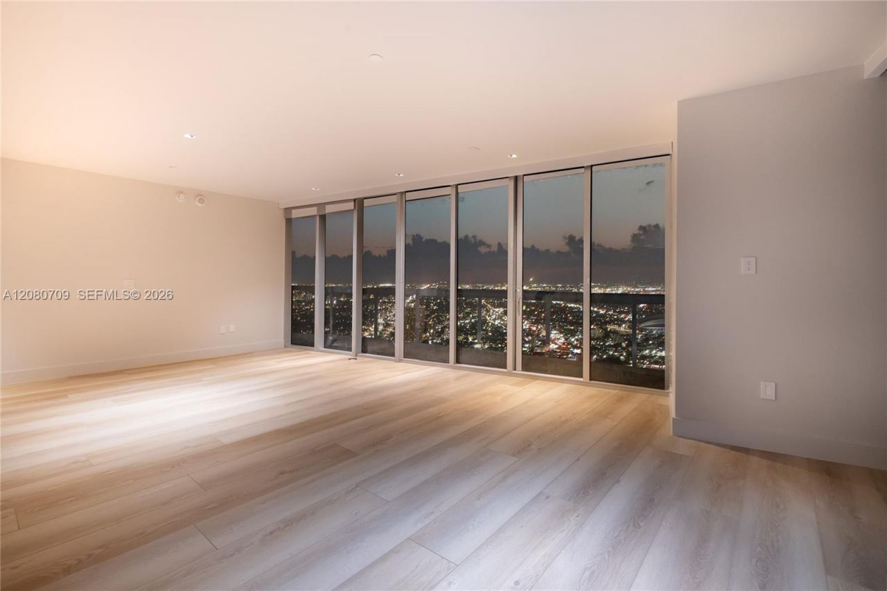 465 Brickell Ave, Unit PH5701, Miami, FL 33131 Photo