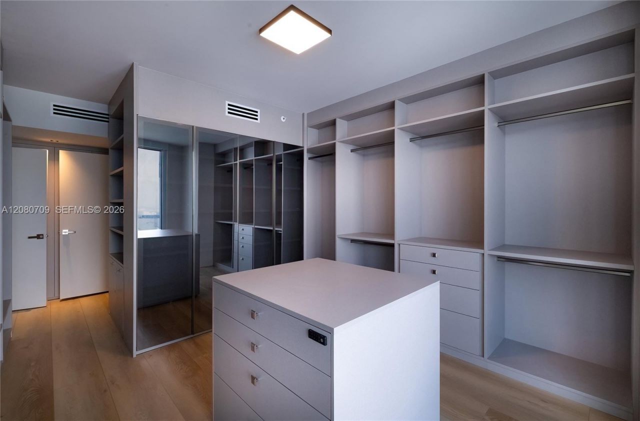 465 Brickell Ave, Unit PH5701, Miami, FL 33131 Photo