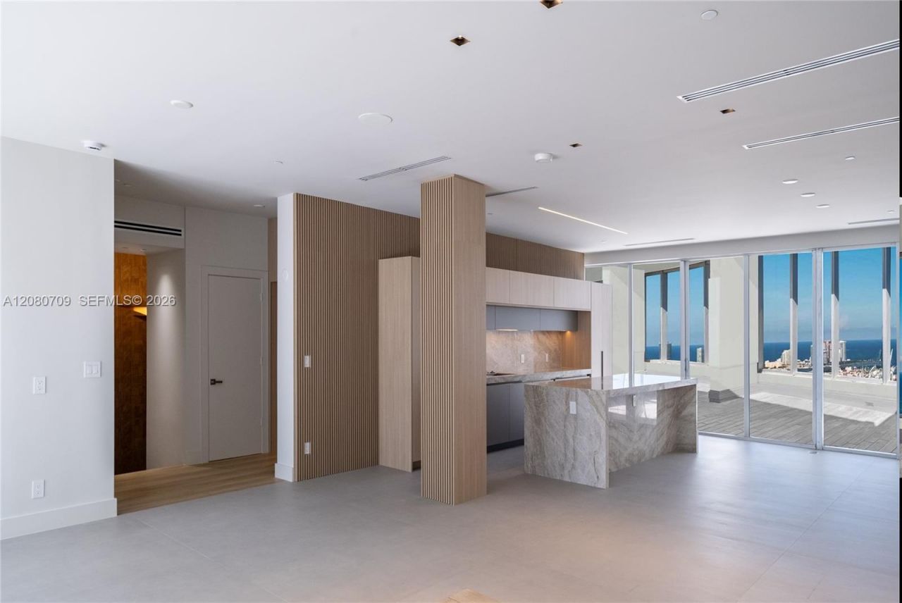 465 Brickell Ave, Unit PH5701, Miami, FL 33131 Photo