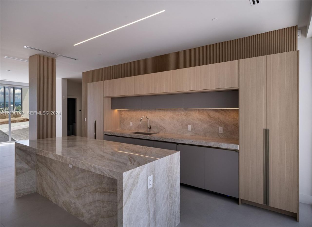 465 Brickell Ave, Unit PH5701, Miami, FL 33131 Photo