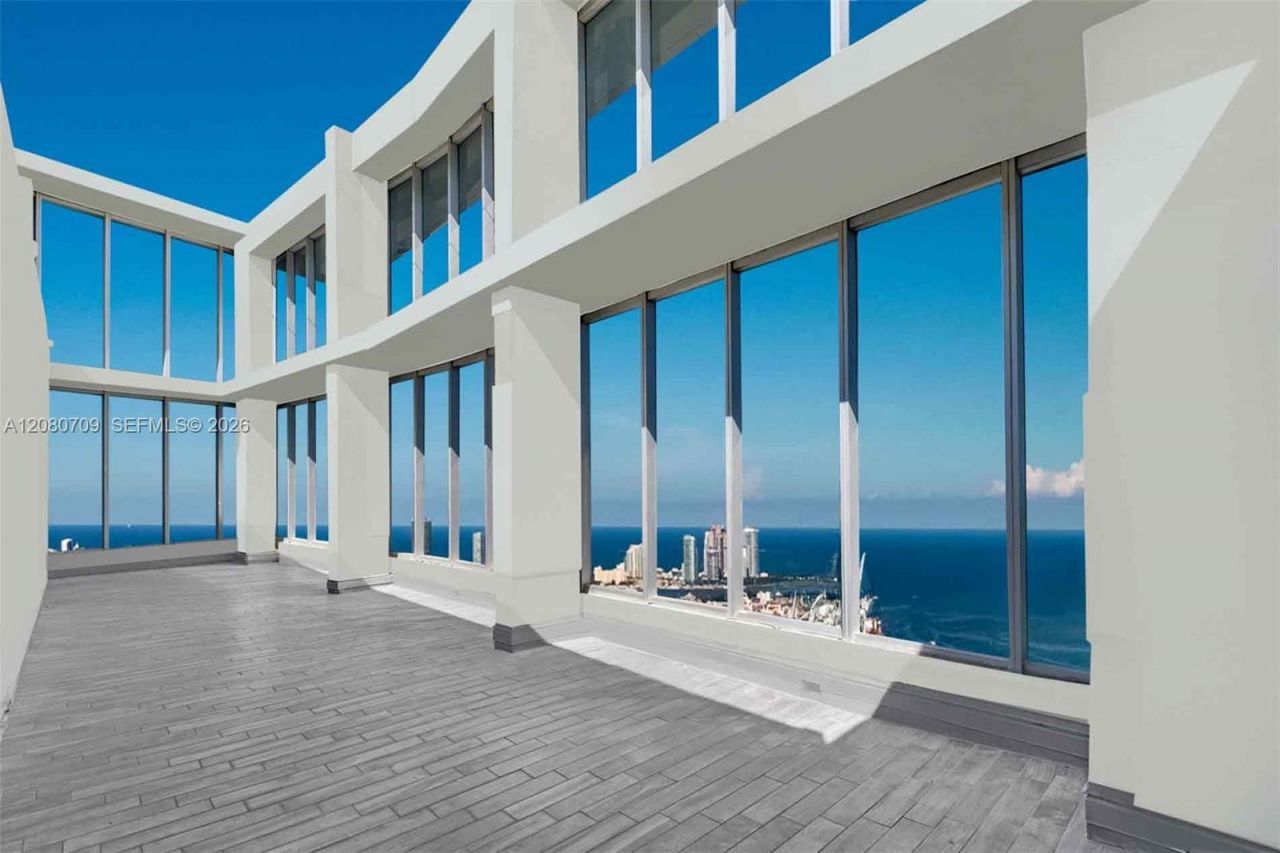 465 Brickell Ave, Unit PH5701, Miami, FL 33131 Photo