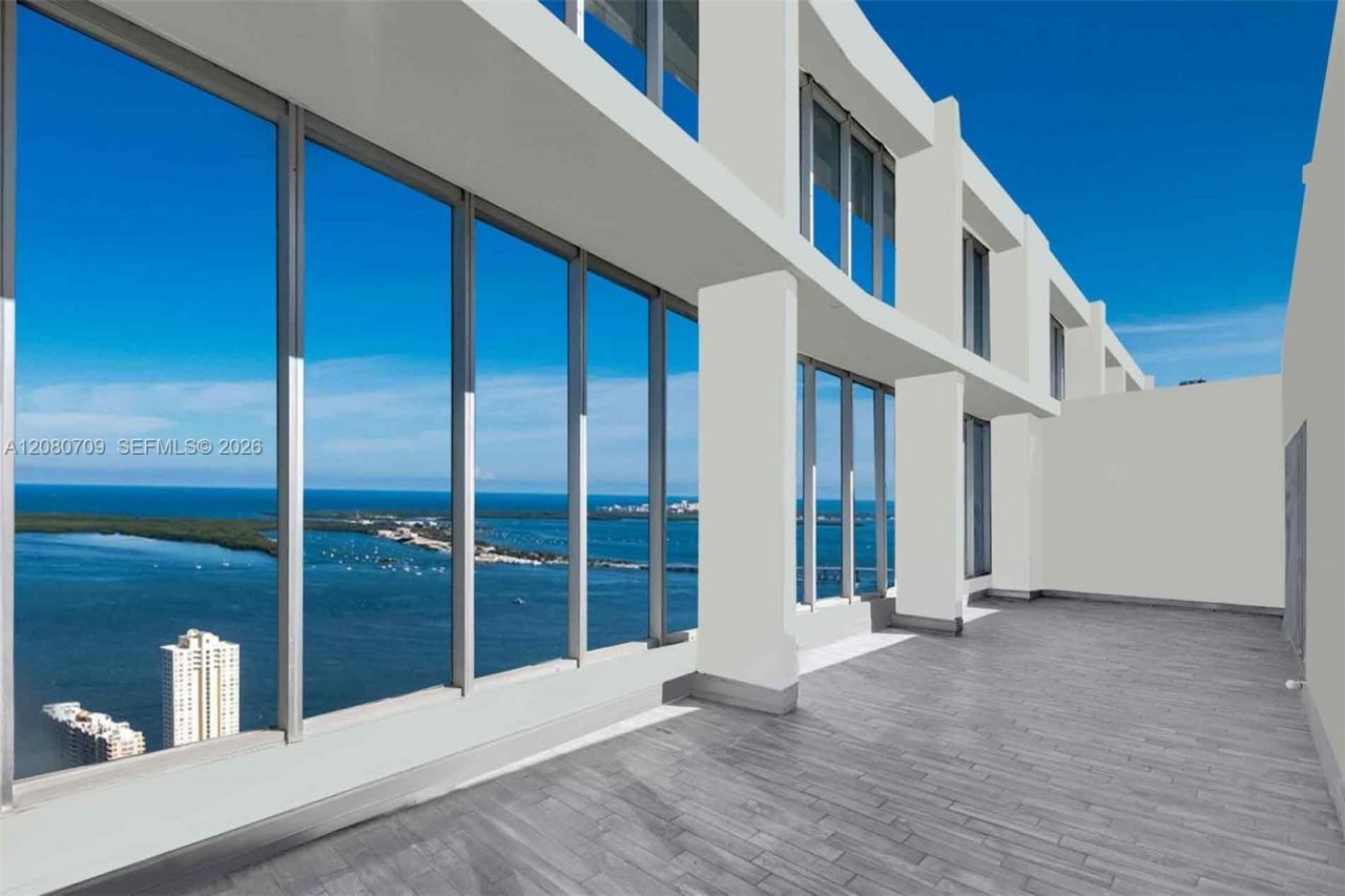 465 Brickell Ave, Unit PH5701, Miami, FL 33131 Photo