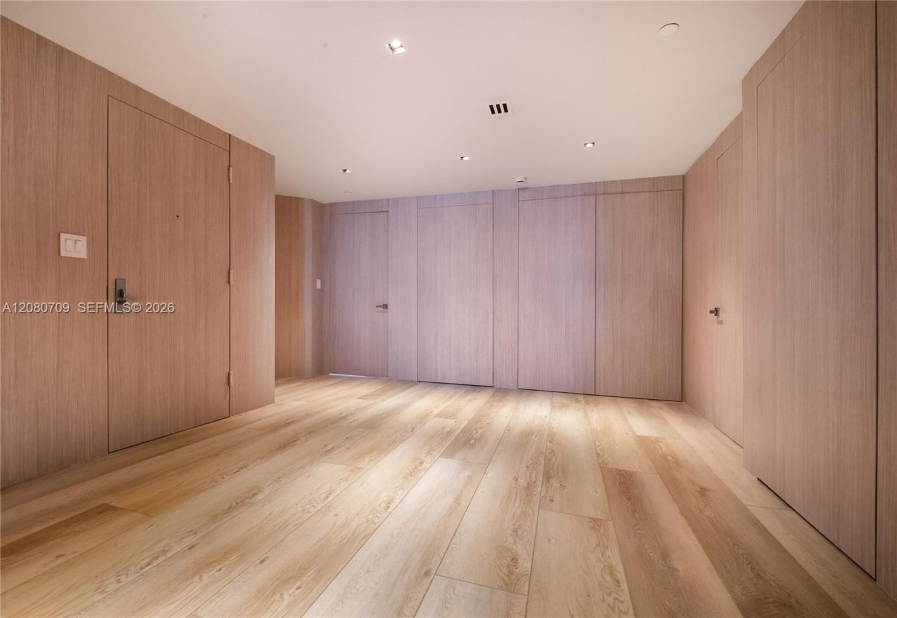 465 Brickell Ave, Unit PH5701, Miami, FL 33131 Photo
