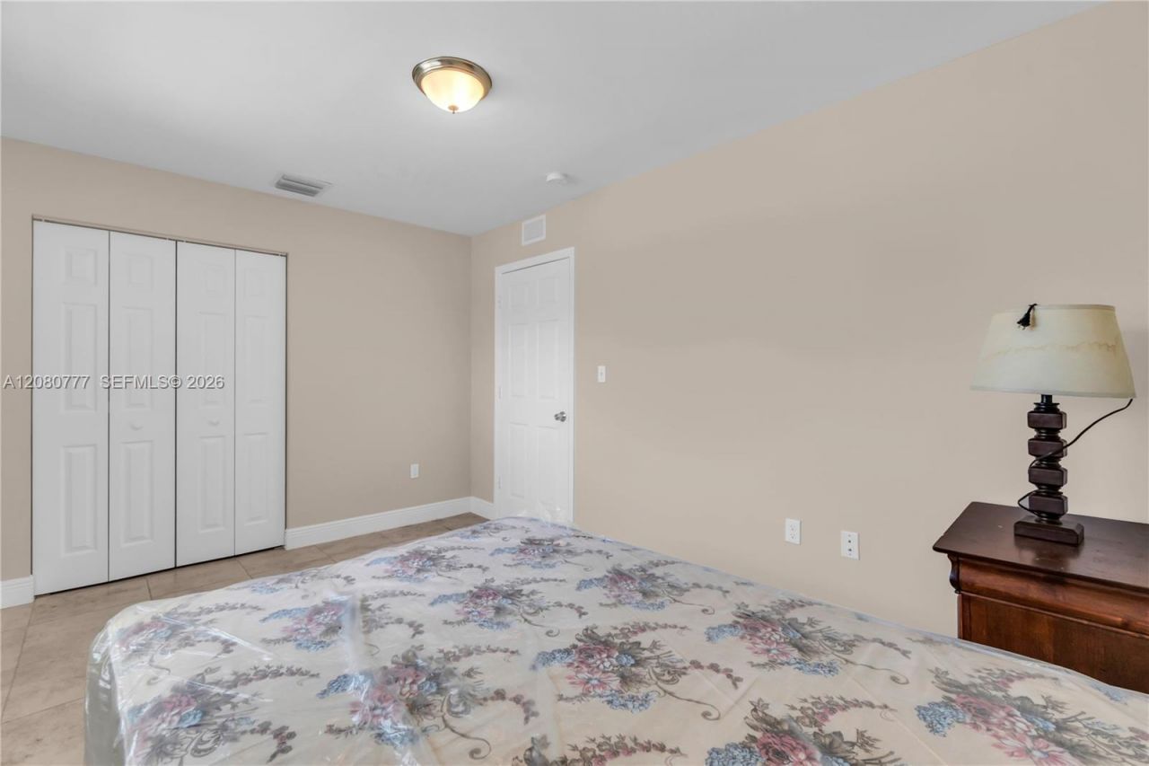 1990 NW 4th Ct , Unit 10, Miami, FL 33136 Photo
