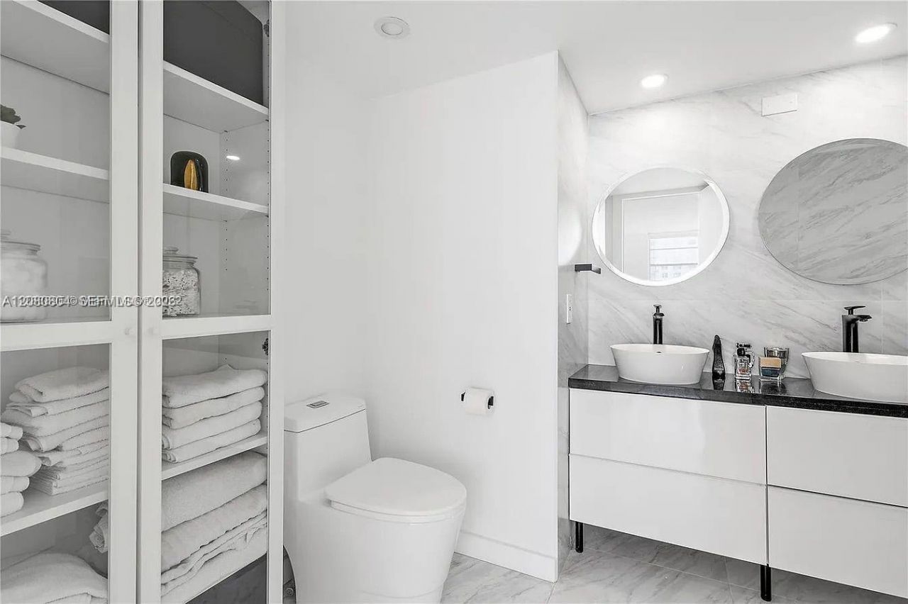 2801 NE 183rd St , Unit 1016W, Aventura, FL 33160 Photo