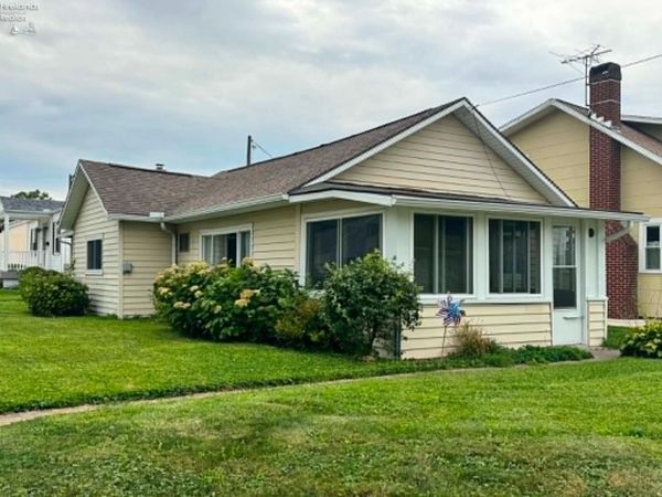 219 Munsee Place, Huron, OH 44839