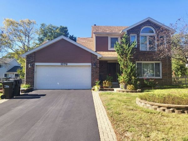 1376 Parkridge Court, Crystal Lake, IL 60014