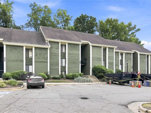 1510 Benjamin Parkway , Unit E, Greensboro, NC 27408