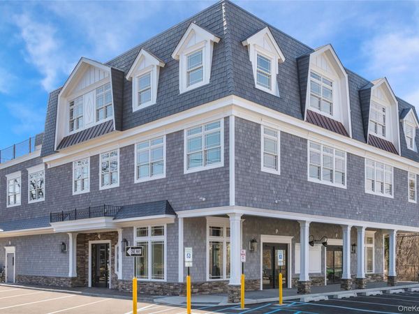 110 New York Avenue , Unit 2A, Huntington, NY 11743