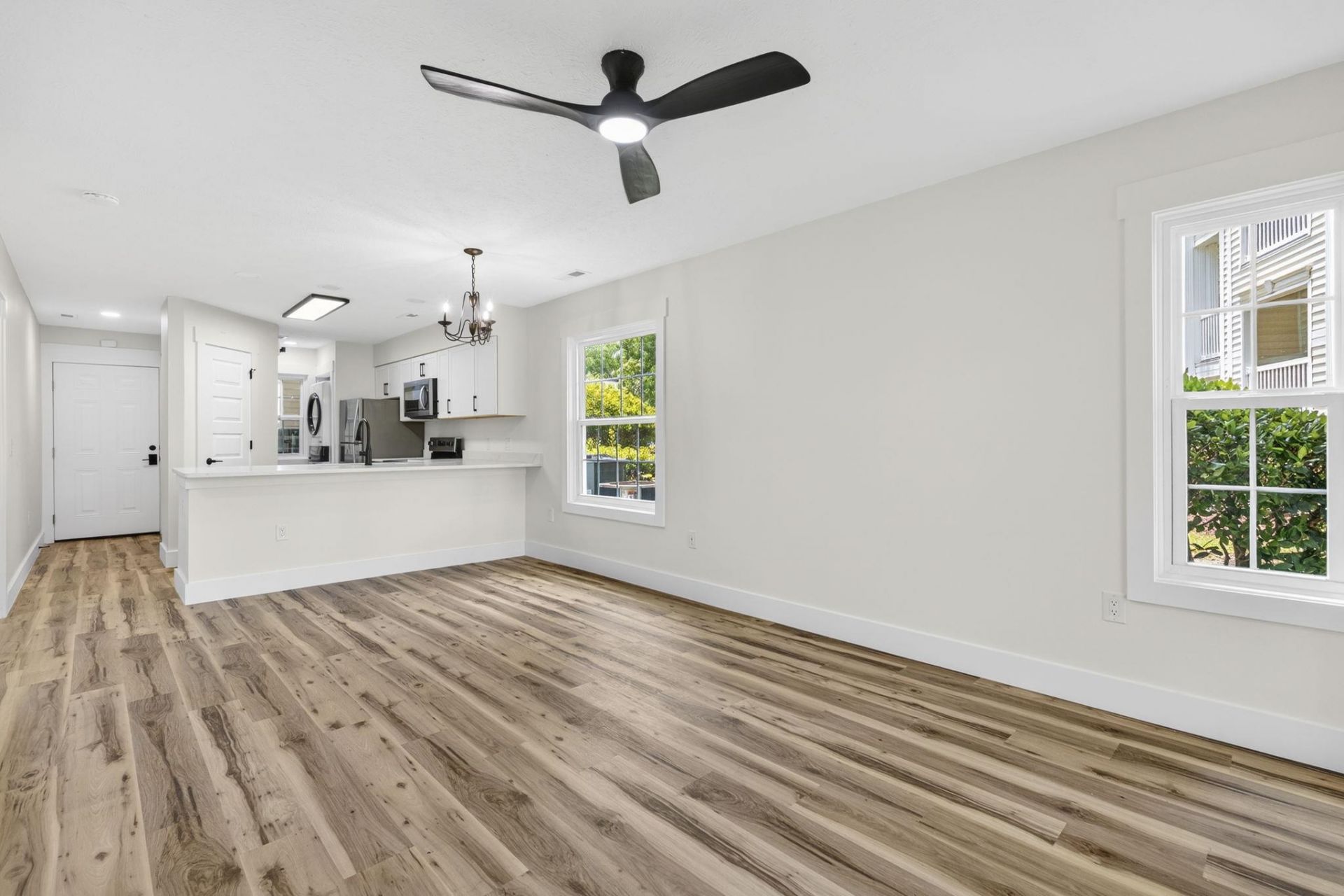 541 White River Dr.  Photo 16