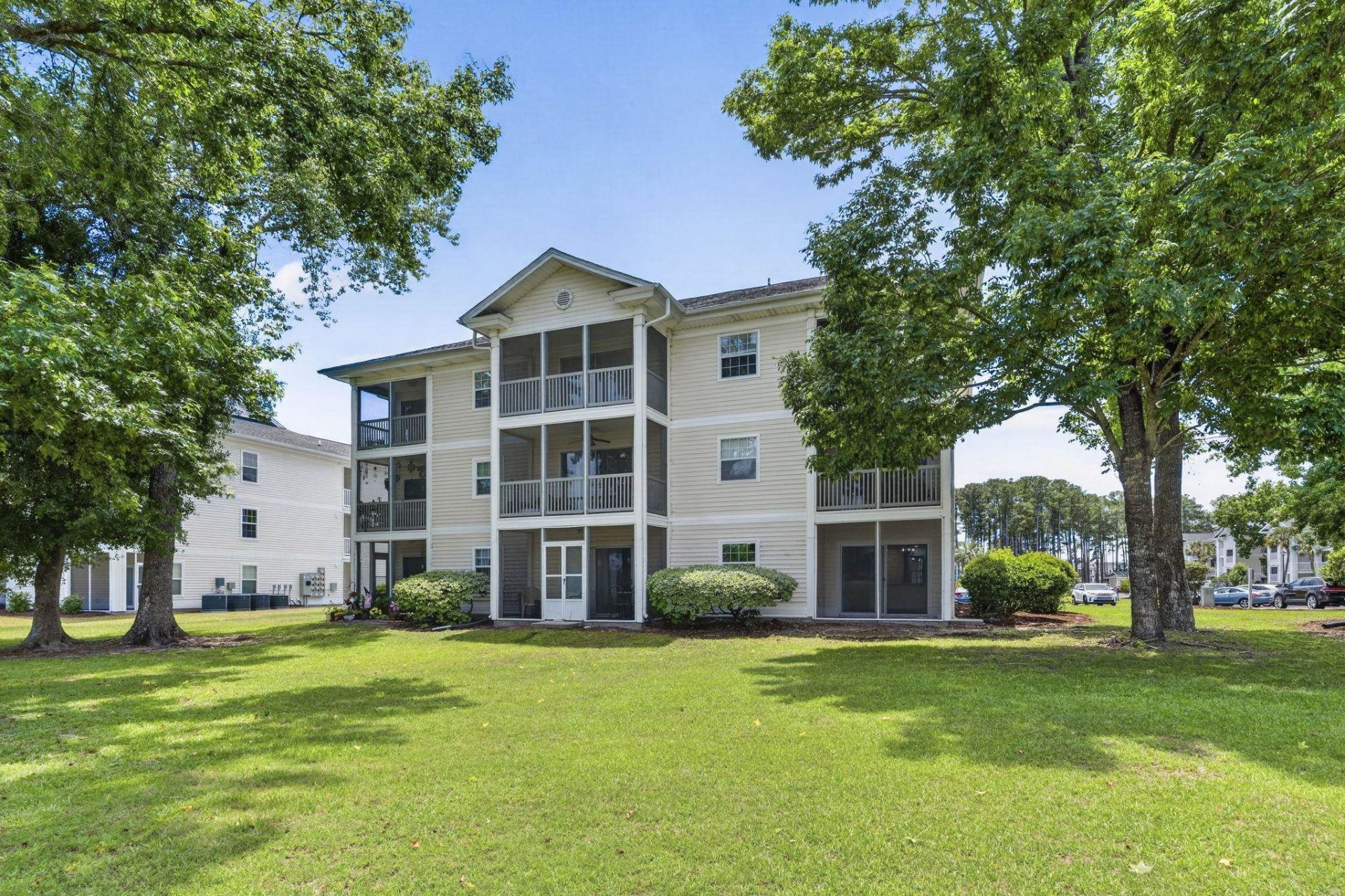 541 White River Dr.  Photo 42