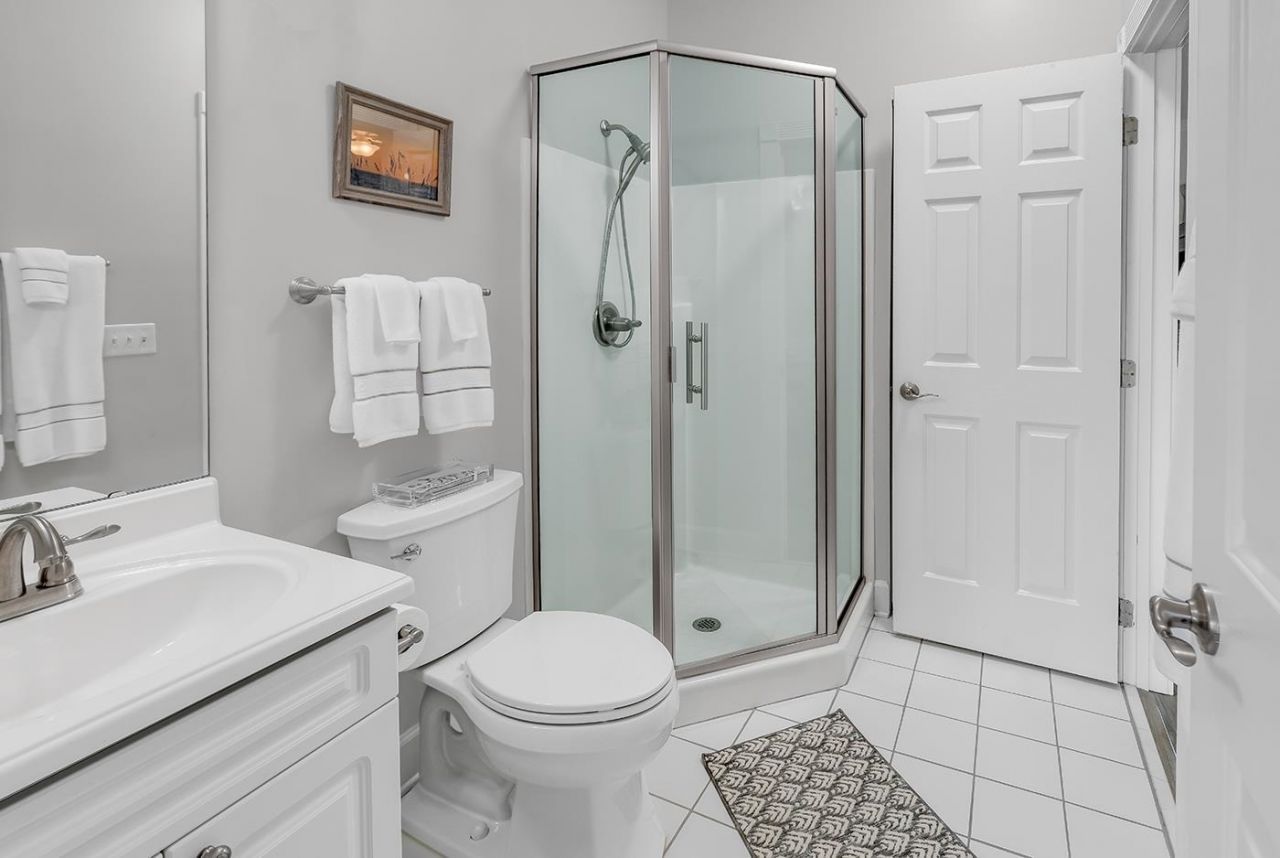4819 Orchid Way  Photo 16