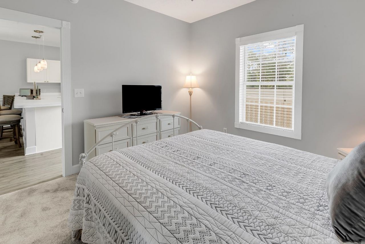 4819 Orchid Way  Photo 18