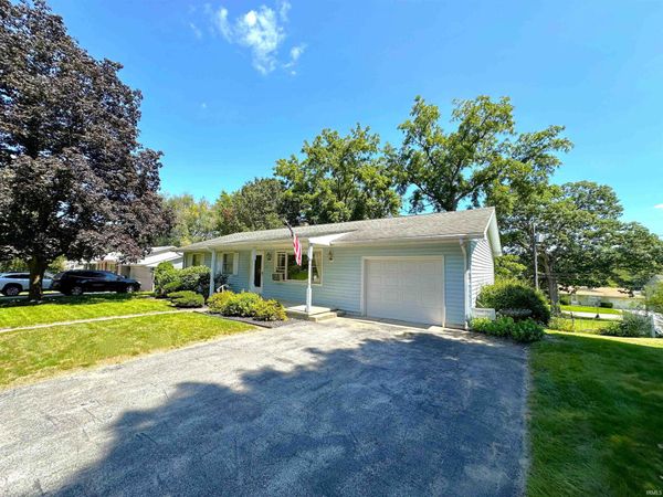 1107 Maxwell Avenue, Monticello, IN 47960