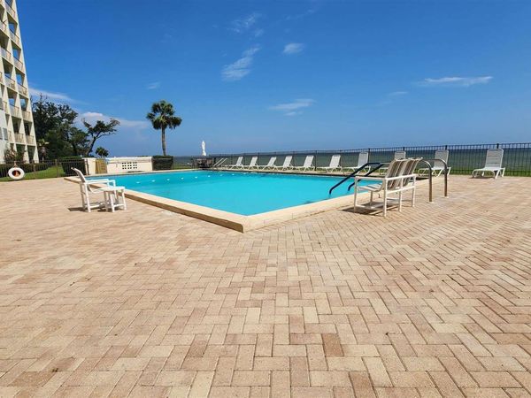 615 Bayshore Dr, Unit 902, Pensacola, FL 32507