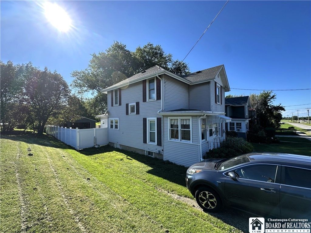 29 Ross Street, Ripley, NY 14775 Main Photo