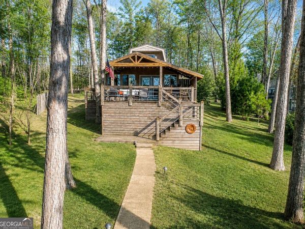 1000 Tree-A-Coon Place, Greensboro, GA 30642