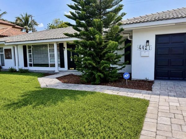 4421 NE 23RD Avenue, Lighthouse Point, FL 33064