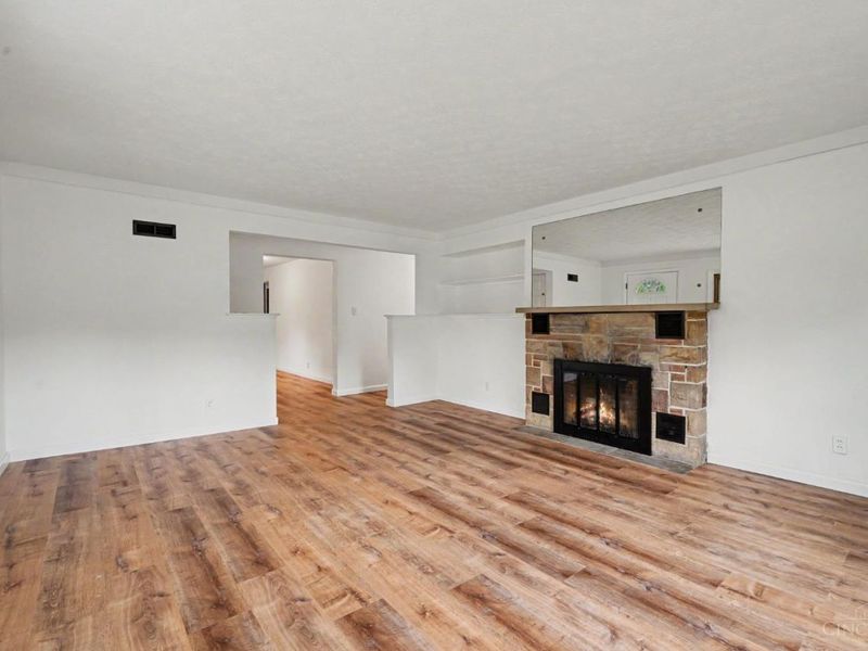 6467 Smith Road, Goshen Township, OH 45140 Photo 3