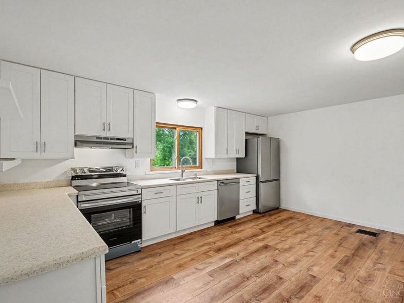 6467 Smith Road, Goshen Township, OH 45140 Photo 5