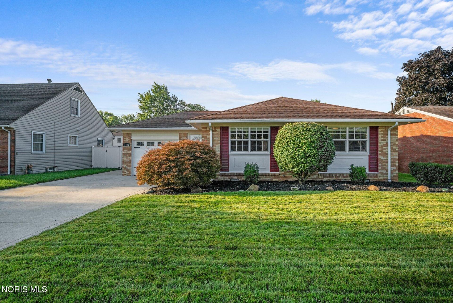 3304 Cromwell Drive, Oregon, OH 43616 Main Photo