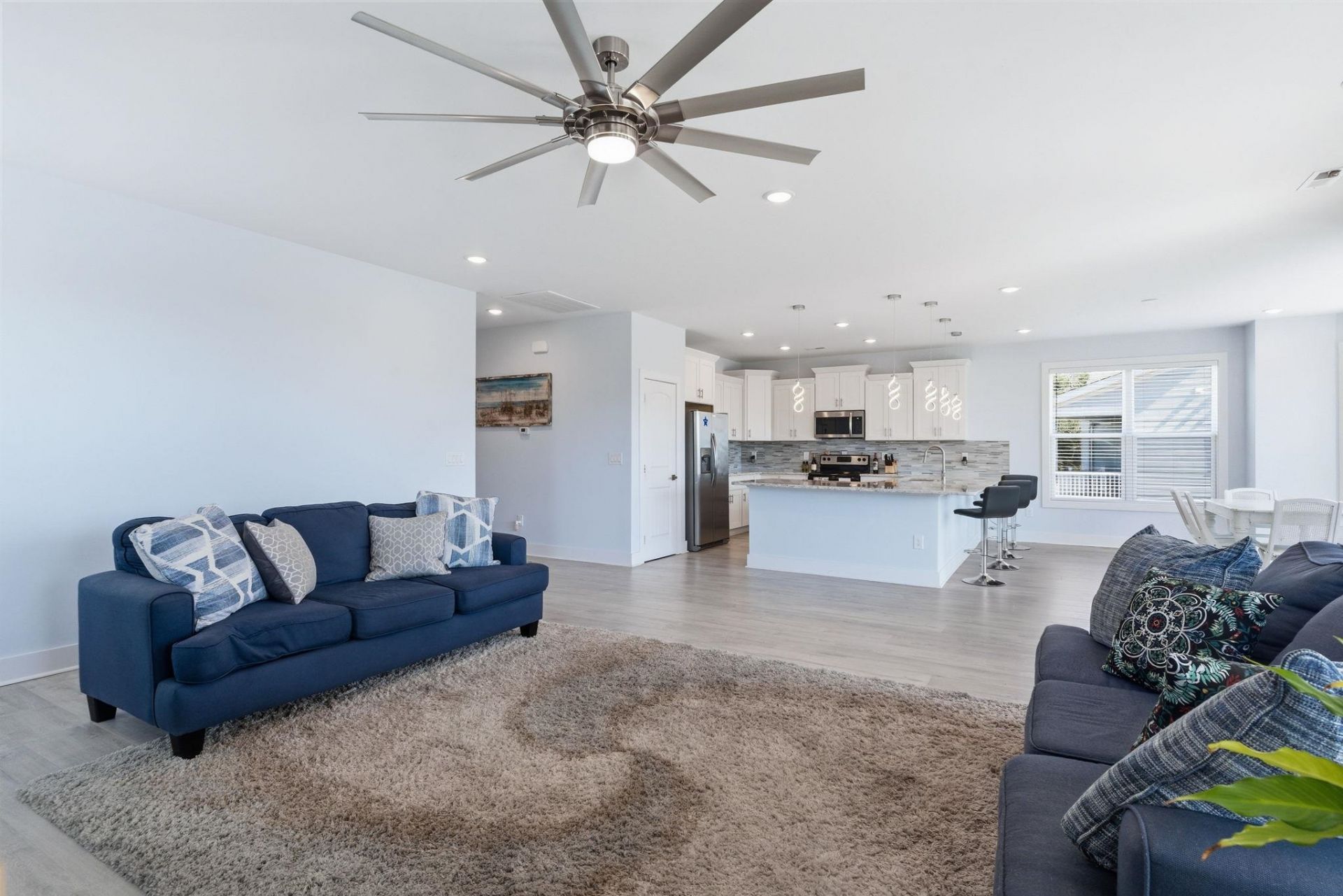 400 Elizabeth Dr.  Photo 15