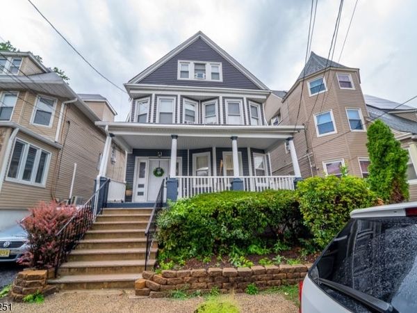 69 Oakland Ter, Newark, NJ 07106