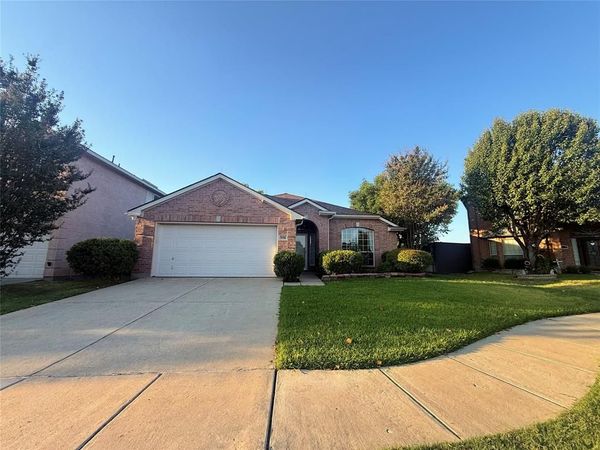 5016 San Jacinto Drive, Haltom City, TX 76137