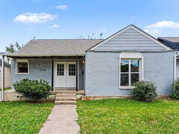 1108 E Robert Street, Fort Worth, TX 76104