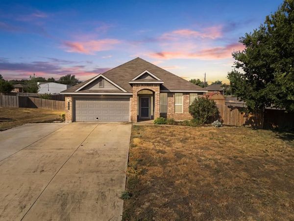 377 Milky Way Road , Bruceville Eddy, TX 76630