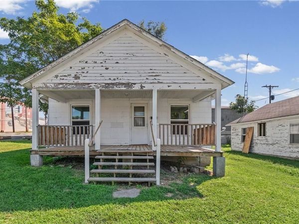 203 S Folger Street, Carrollton, MO 64633