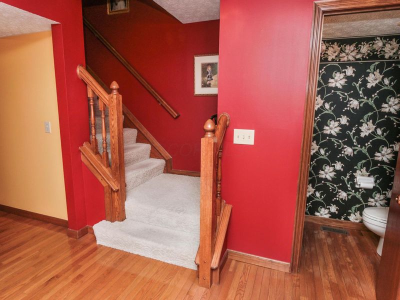 1134 Summer Hill Circle, Columbus, OH 43230 Photo 32