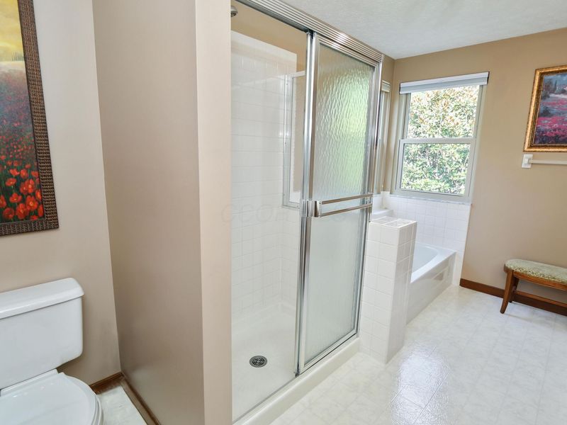 1134 Summer Hill Circle, Columbus, OH 43230 Photo 38