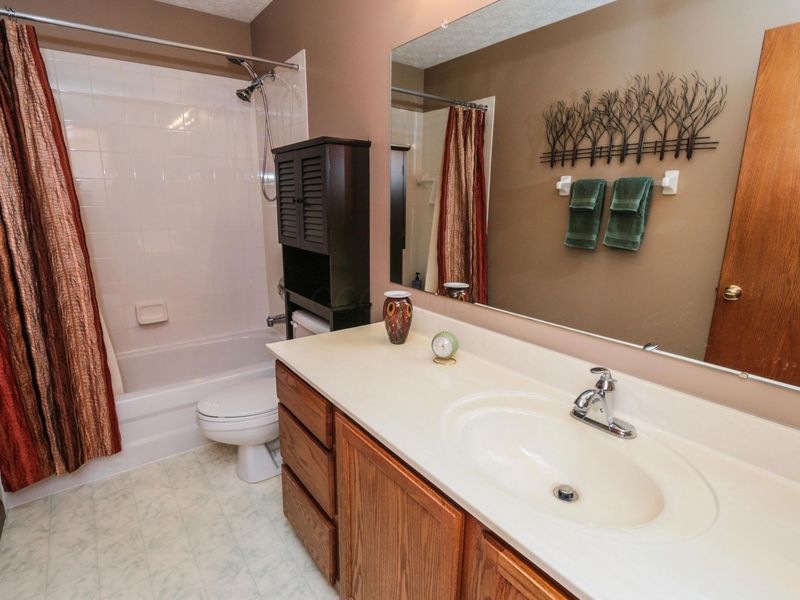 1134 Summer Hill Circle, Columbus, OH 43230 Photo 47