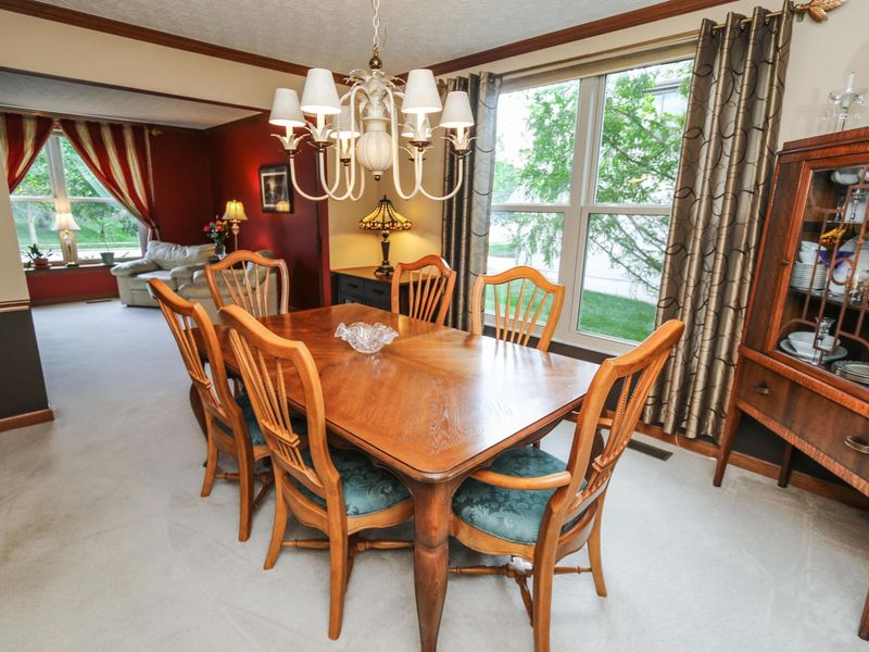 1134 Summer Hill Circle, Columbus, OH 43230 Photo 7