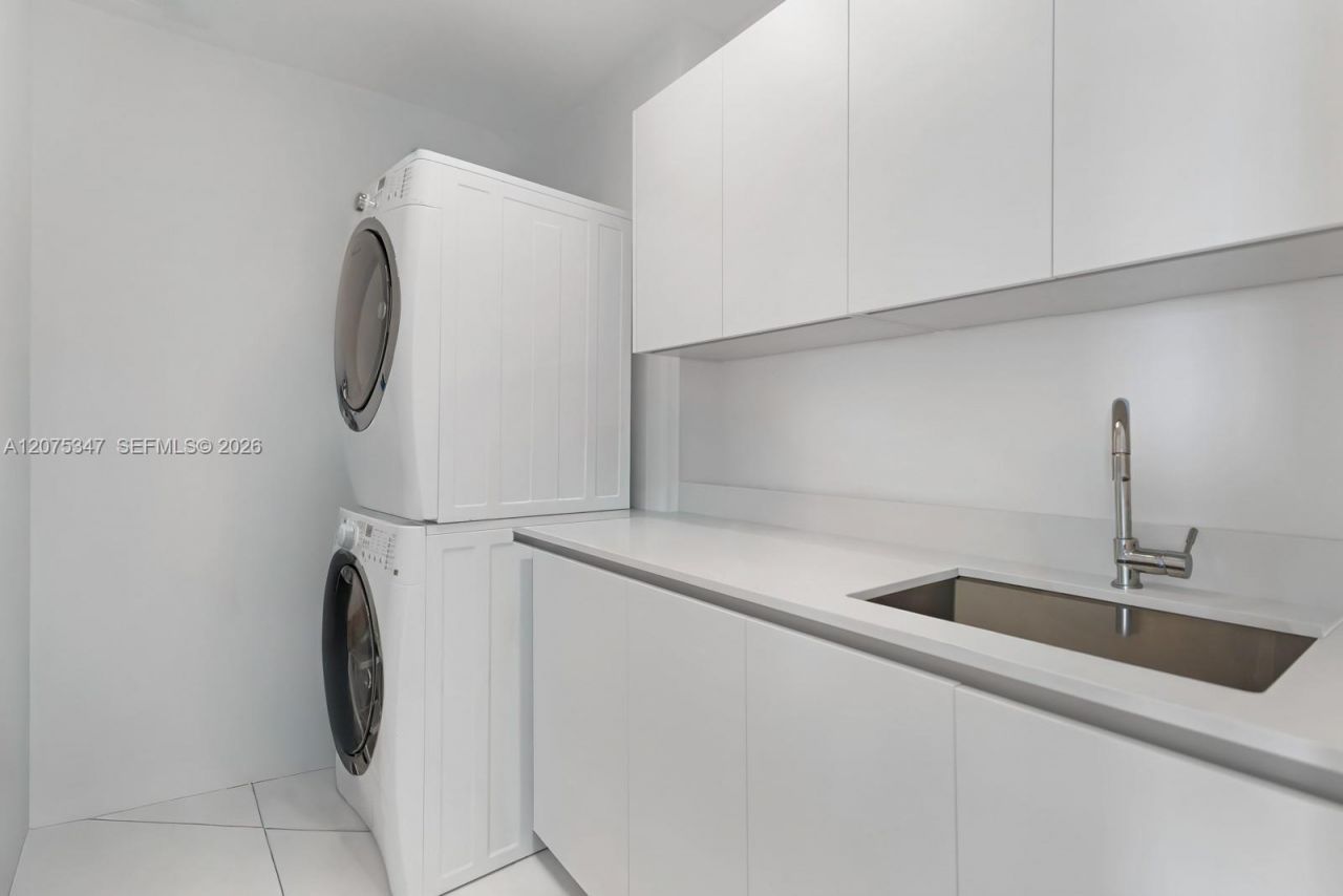 10201 Collins Ave , Unit 907, Bal Harbour, FL 33154 Photo