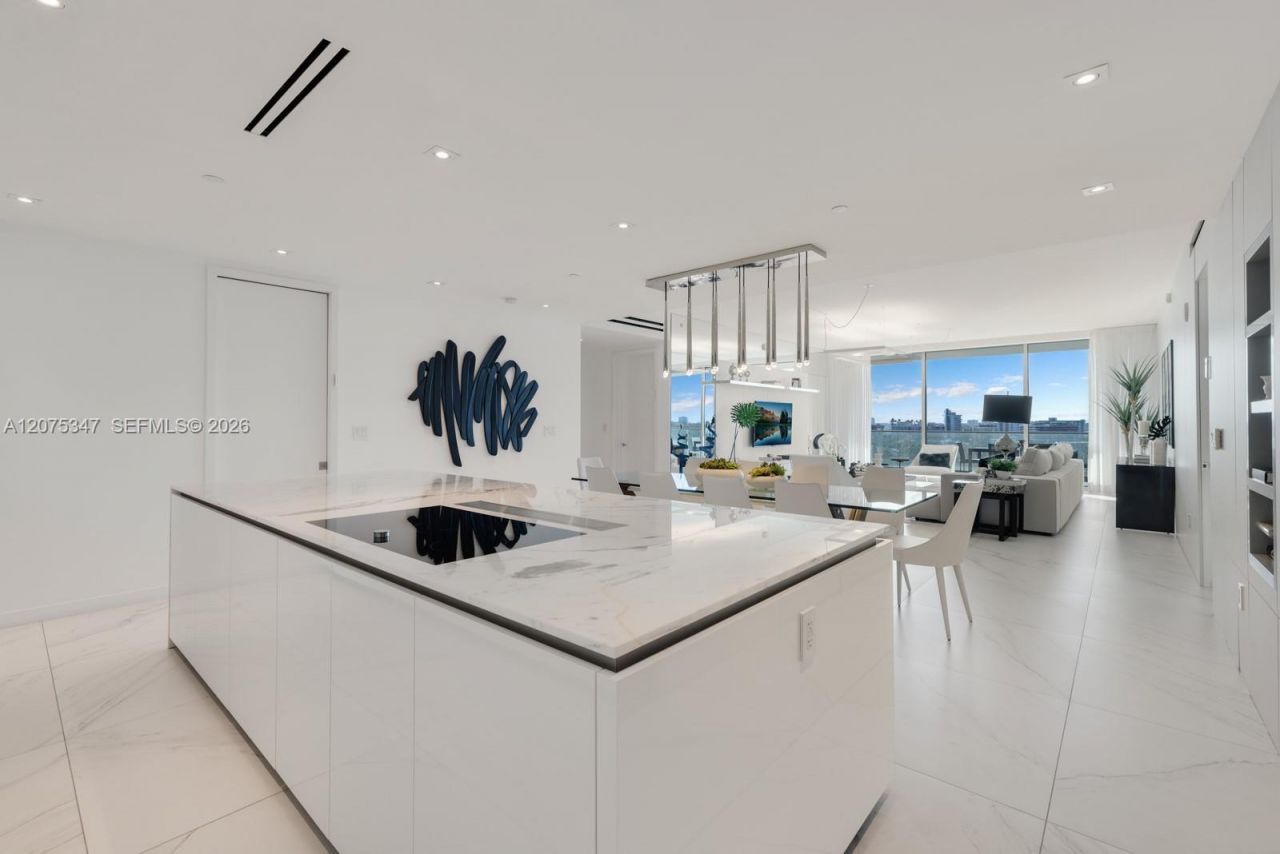10201 Collins Ave , Unit 907, Bal Harbour, FL 33154 Photo