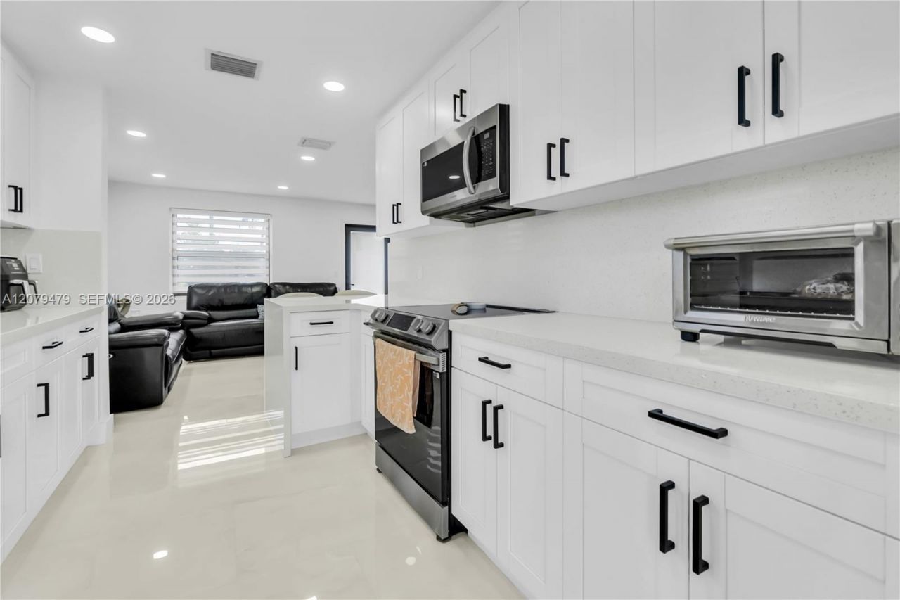 10420 SW 182nd St, Miami, FL 33157 Photo