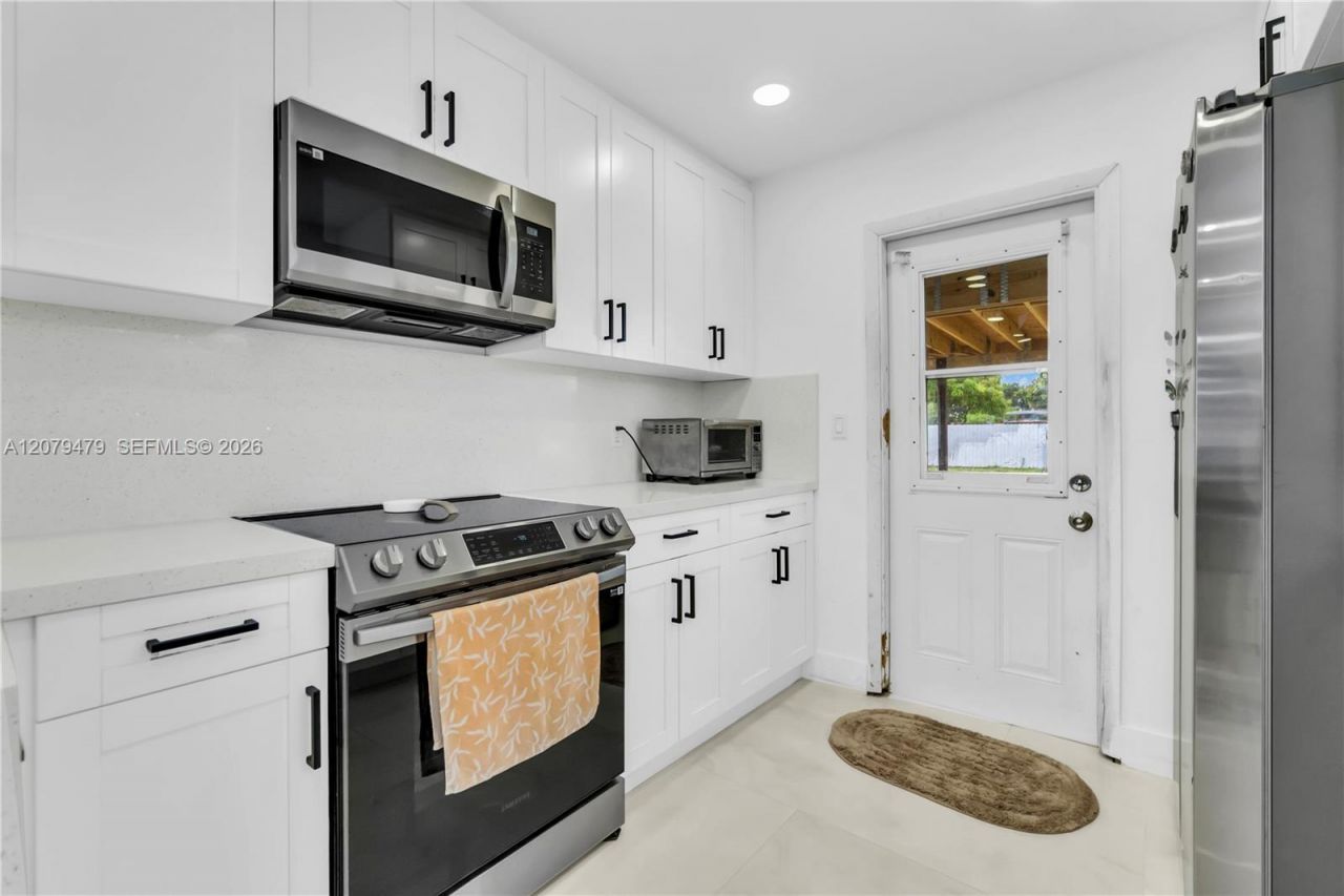 10420 SW 182nd St, Miami, FL 33157 Photo